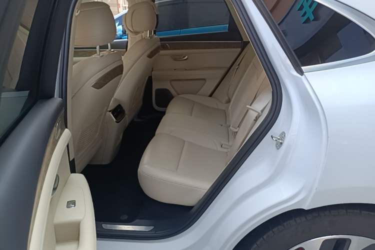 Used Hima AITO M5 2022 Extended-Range Four-Wheel Drive Ultimate Edition Left Rear Seat