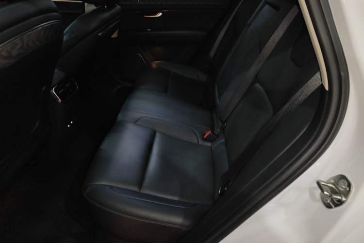 Used Hima AITO M5 2022 Extended-Range Four-Wheel Drive Performance Version Left Rear Seat