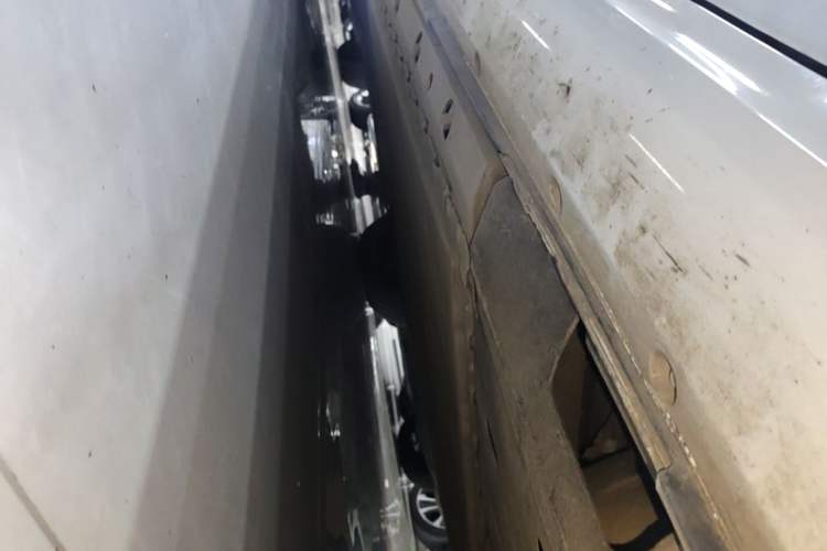 Used Hima AITO M5 2022 Extended-Range Four-Wheel Drive Performance Version Left Side Sill
