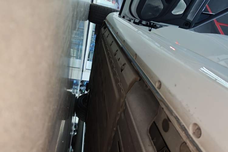 Used Hima AITO M5 2022 Extended-Range Four-Wheel Drive Flagship Edition Left Side Sill