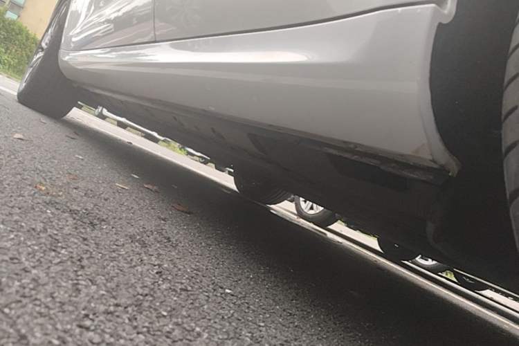 Used Hima AITO M5 2022 Range-Extended Rear-Drive Standard Version Left Side Sill