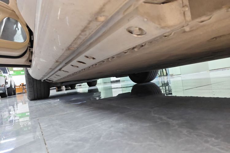 Used Hima AITO M5 2022 Pure Electric All-Wheel-Drive Performance Edition Left Side Sill