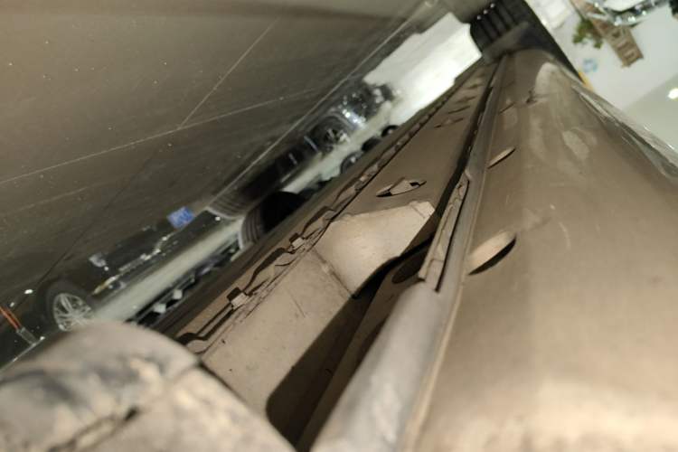 Used Hima AITO M5 2022 Pure Electric Rear-Drive Standard Edition Left Side Sill