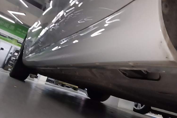 Used Hima AITO M5 2022 Extended-Range Four-Wheel Drive Ultimate Edition Left Side Sill