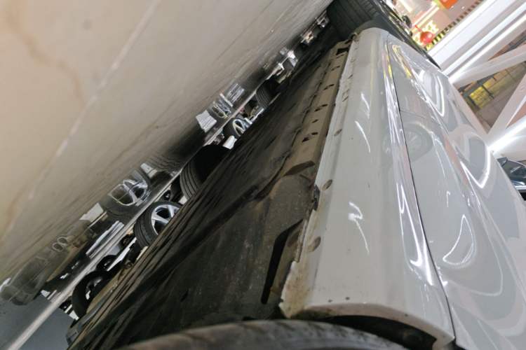 Used Hima AITO M5 2022 Extended-Range Four-Wheel Drive Flagship Edition Left Side Sill