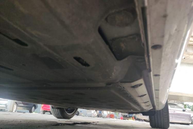 Used Hima AITO M5 2022 Range-Extended Rear-Drive Standard Version Left Side Sill