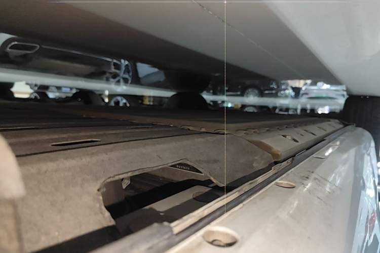 Used Hima AITO M5 2022 Extended-Range Four-Wheel Drive Performance Version Left Side Sill