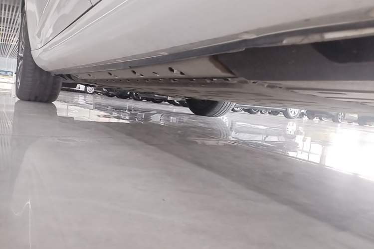 Used Hima AITO M5 2022 Extended-Range Four-Wheel Drive Performance Version Left Side Sill