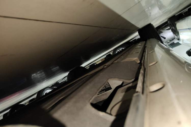 Used Hima AITO M5 2022 Extended-Range Four-Wheel Drive Performance Version Left Side Sill