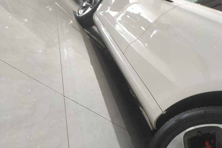 Used Hima AITO M5 2022 Range-Extended Rear-Drive Standard Version Left Side Sill
