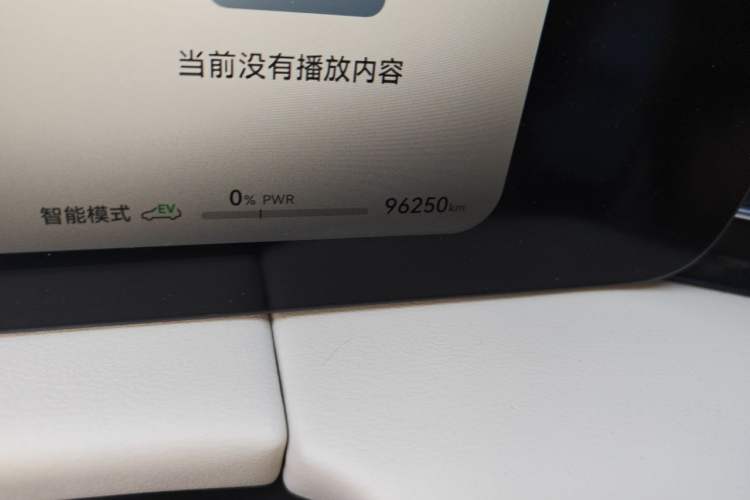 Used Hima AITO M5 2022 Extended-Range Four-Wheel Drive Performance Version Odometer Close Up