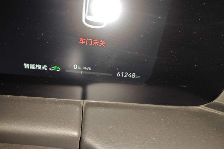 Used Hima AITO M5 2022 Range-Extended Rear-Drive Standard Version Odometer Close Up