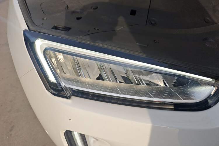 Used Hima AITO M5 2022 Range-Extended Rear-Drive Standard Version Right Front Headlight