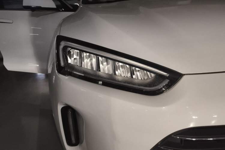 Used Hima AITO M5 2022 Range-Extended Rear-Drive Standard Version Right Front Headlight