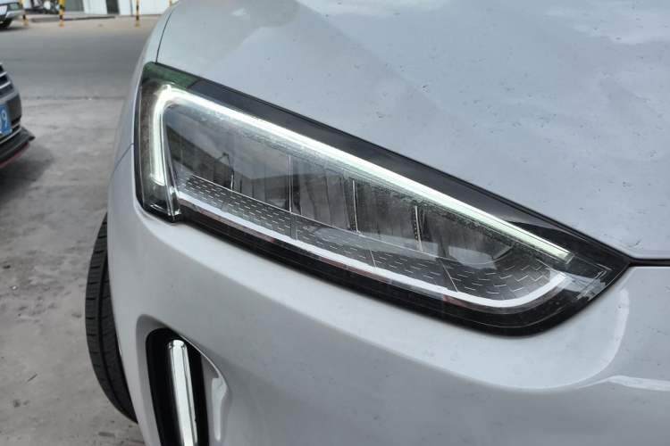 Used Hima AITO M5 2022 Extended-Range Four-Wheel Drive Ultimate Edition Right Front Headlight