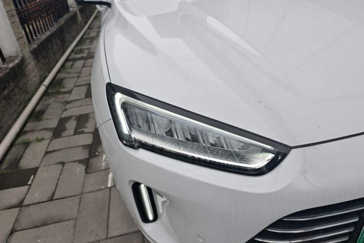 Used Hima AITO M5 2022 Extended-Range Four-Wheel Drive Performance Version Right Front Headlight