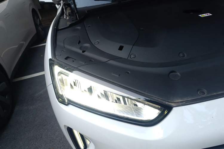 Used Hima AITO M5 2022 Range-Extended Rear-Drive Standard Version Right Front Headlight
