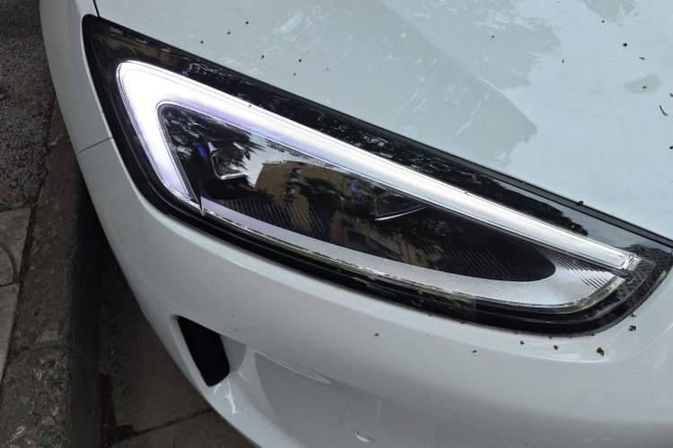 Used Hima AITO M5 2022 Pure Electric Rear-Drive Standard Edition Right Front Headlight
