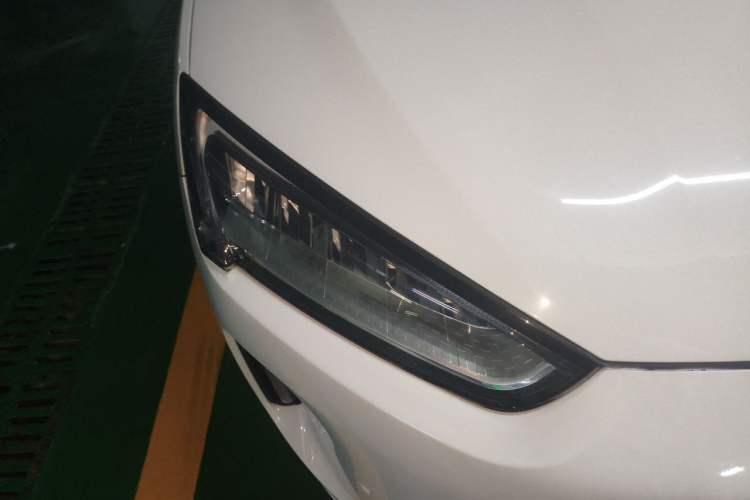 Used Hima AITO M5 2022 Extended-Range Four-Wheel Drive Ultimate Edition Right Front Headlight