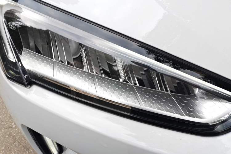 Used Hima AITO M5 2022 Range-Extended Rear-Drive Standard Version Right Front Headlight