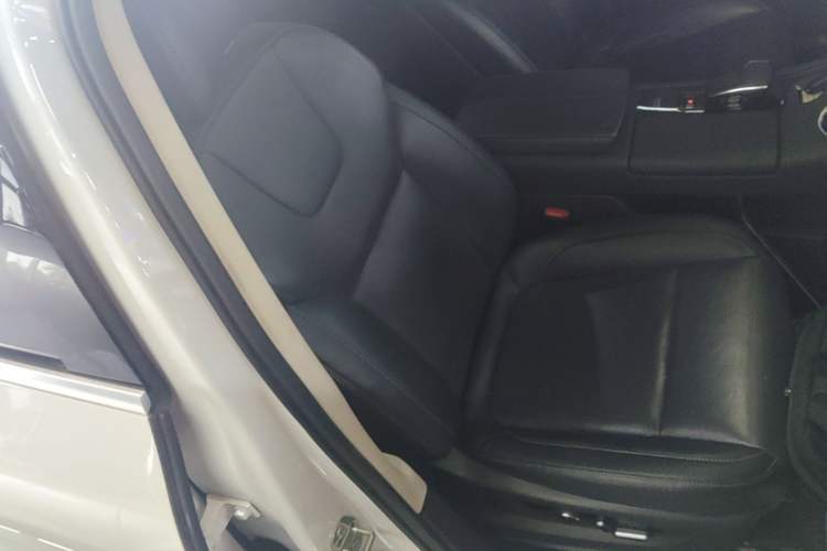 Used Hima AITO M5 2022 Extended-Range Four-Wheel Drive Performance Version Right Front Seat