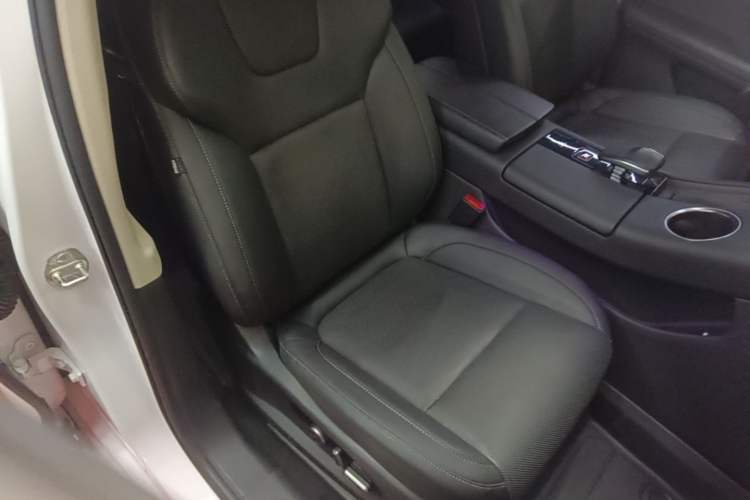 Used Hima AITO M5 2022 Extended-Range Four-Wheel Drive Ultimate Edition Right Front Seat