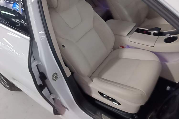 Used Hima AITO M5 2022 Extended-Range Four-Wheel Drive Ultimate Edition Right Front Seat