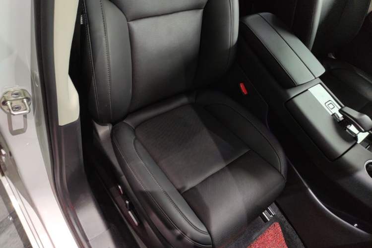 Used Hima AITO M5 2022 Extended-Range Four-Wheel Drive Ultimate Edition Right Front Seat