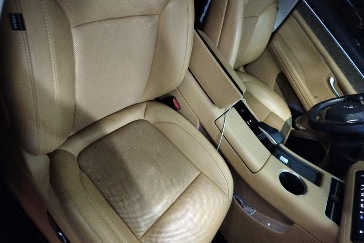 Used Hima AITO M5 2022 Range-Extended Rear-Drive Standard Version Right Front Seat