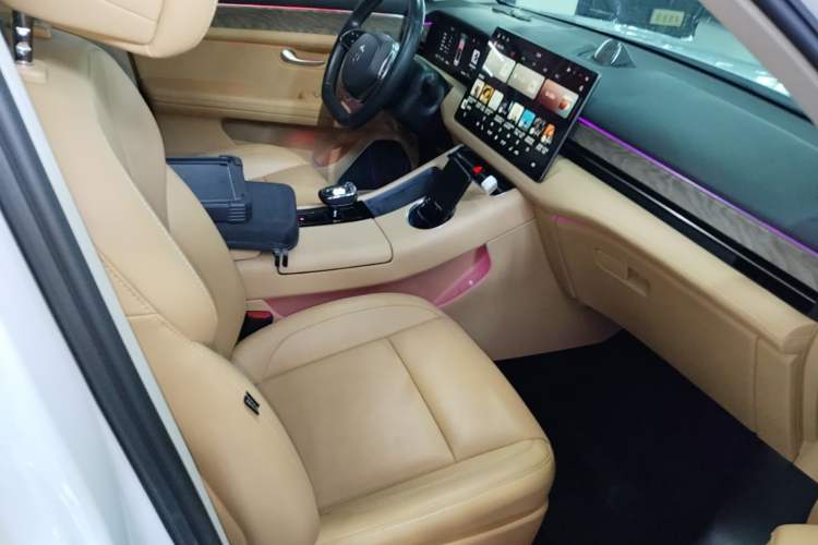 Used Hima AITO M5 2022 Extended-Range Four-Wheel Drive Ultimate Edition Right Front Seat