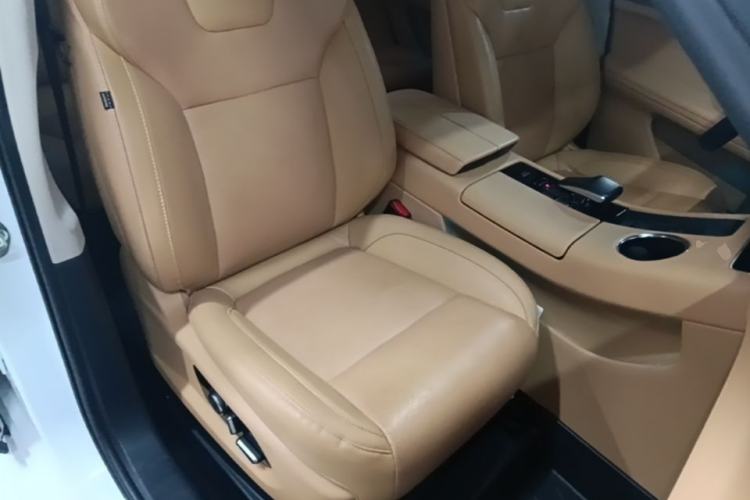 Used Hima AITO M5 2022 Extended-Range Four-Wheel Drive Performance Version Right Front Seat