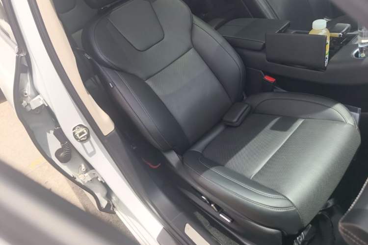 Used Hima AITO M5 2022 Range-Extended Rear-Drive Standard Version Right Front Seat