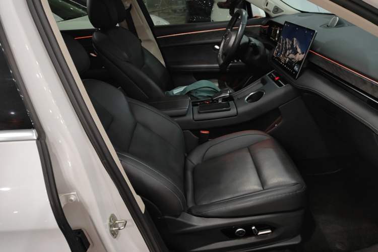 Used Hima AITO M5 2022 Extended-Range Four-Wheel Drive Performance Version Right Front Seat