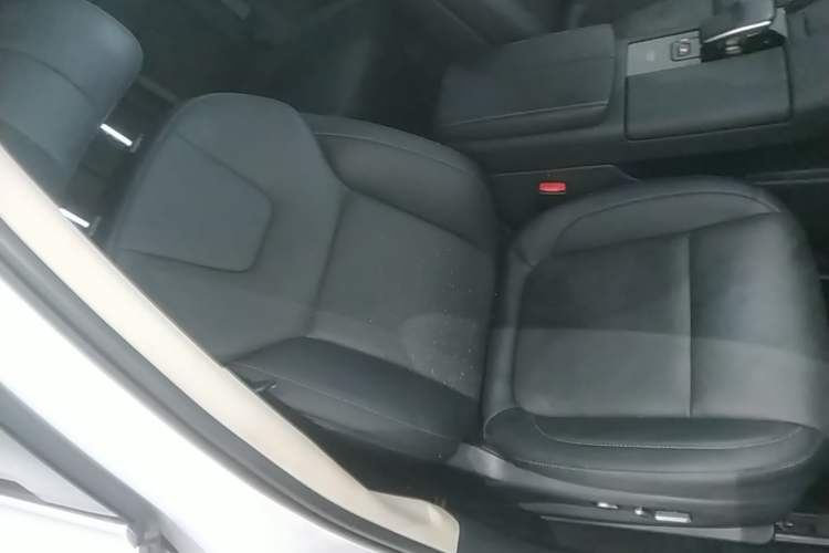 Used Hima AITO M5 2022 Range-Extended Rear-Drive Standard Version Right Front Seat