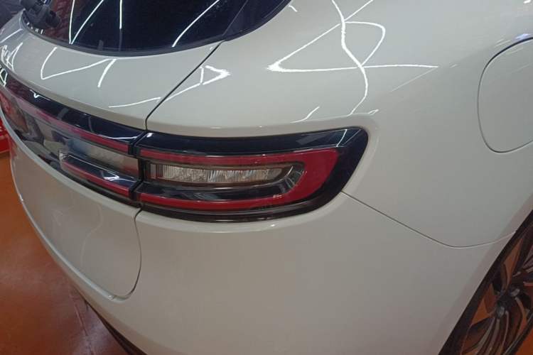 Used Hima AITO M5 2022 Extended-Range Four-Wheel Drive Ultimate Edition Right Rear Taillight