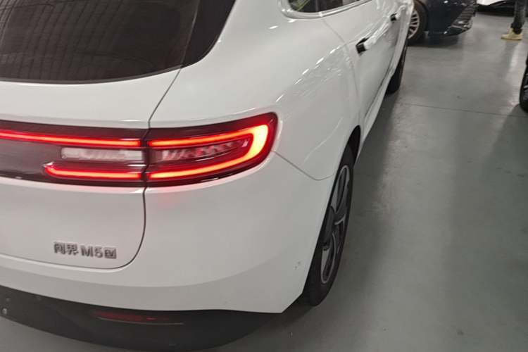 Used Hima AITO M5 2022 Pure Electric Rear-Drive Standard Edition Right Rear Taillight