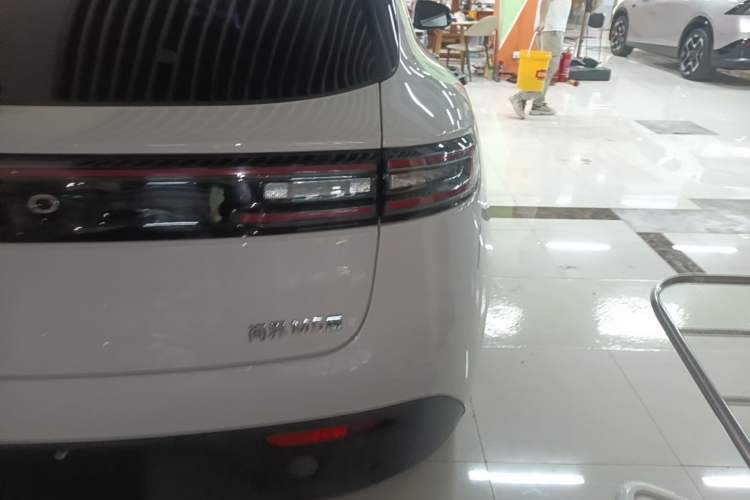 Used Hima AITO M5 2022 Pure Electric All-Wheel-Drive Performance Edition Right Rear Taillight