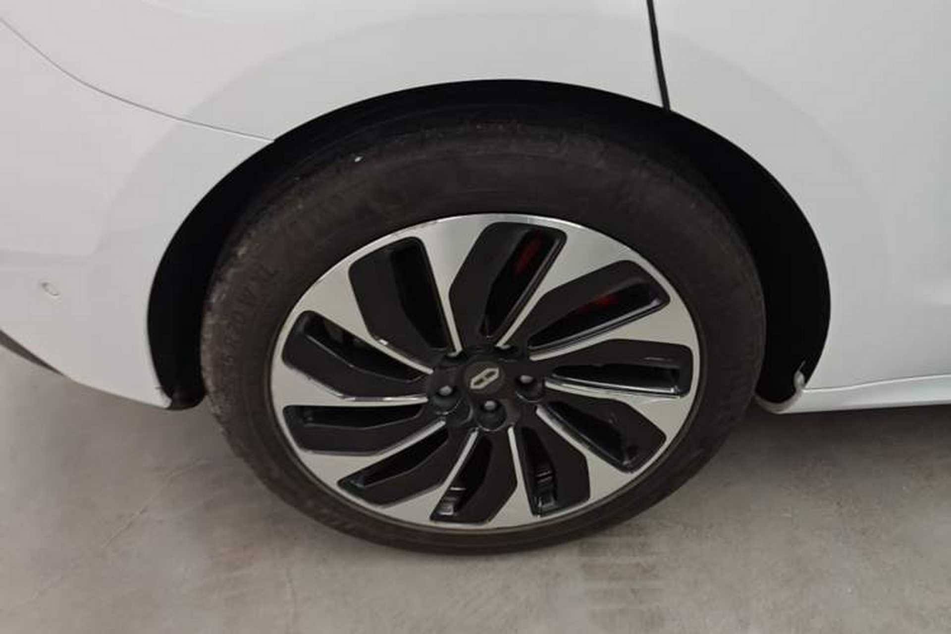 Used Hima AITO M5 2022 Extended-Range Four-Wheel Drive Flagship Edition Right Rear Wheel Hub