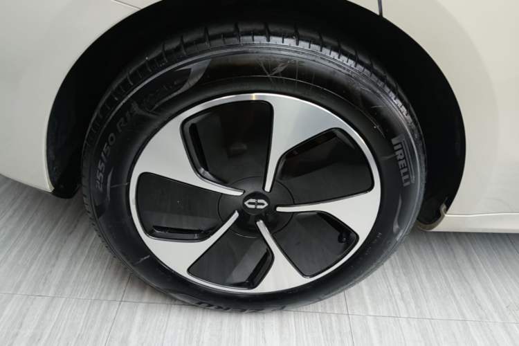 Used Hima AITO M5 2022 Pure Electric Rear-Drive Standard Edition Right Rear Wheel Hub