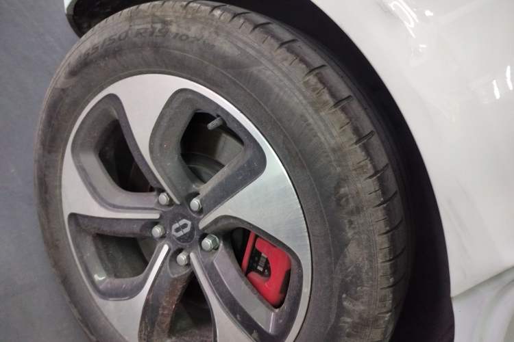 Used Hima AITO M5 2022 Range-Extended Rear-Drive Standard Version Right Rear Wheel Hub