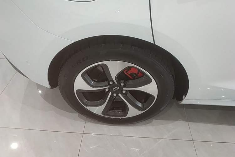 Used Hima AITO M5 2022 Range-Extended Rear-Drive Standard Version Right Rear Wheel Hub