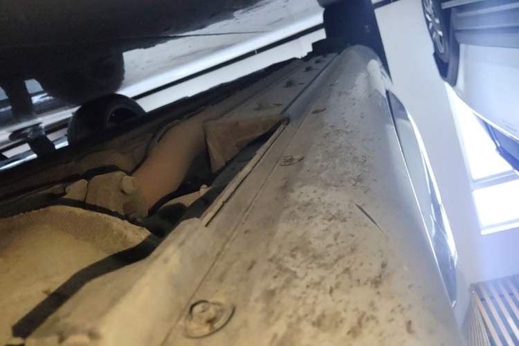 Used Hima AITO M5 2022 Extended-Range Four-Wheel Drive Performance Version Right Side Sill