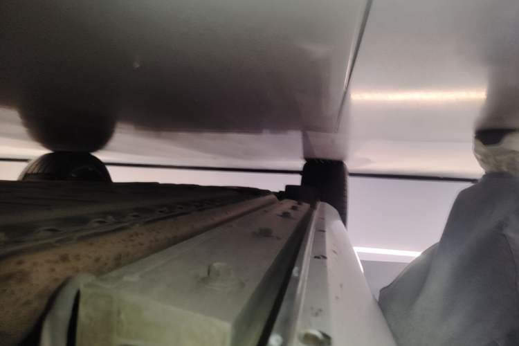 Used Hima AITO M5 2022 Extended-Range Four-Wheel Drive Performance Version Right Side Sill