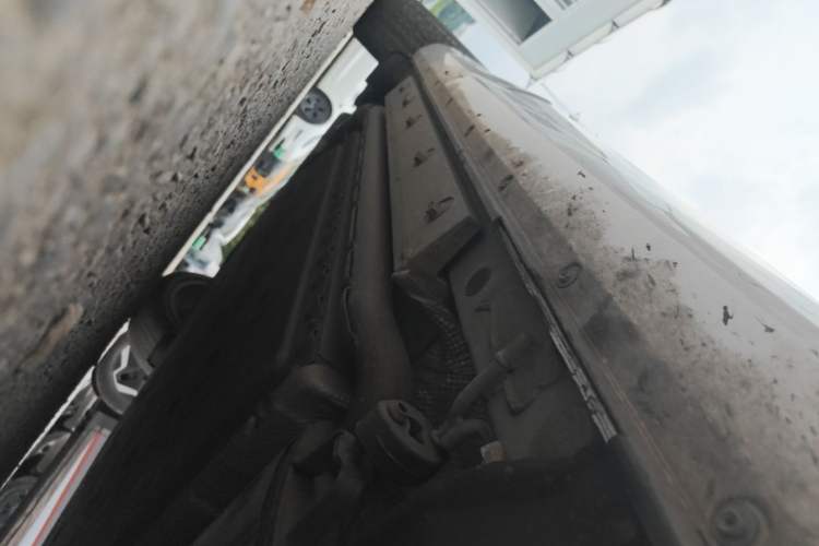 Used Hima AITO M5 2022 Range-Extended Rear-Drive Standard Version Right Side Sill