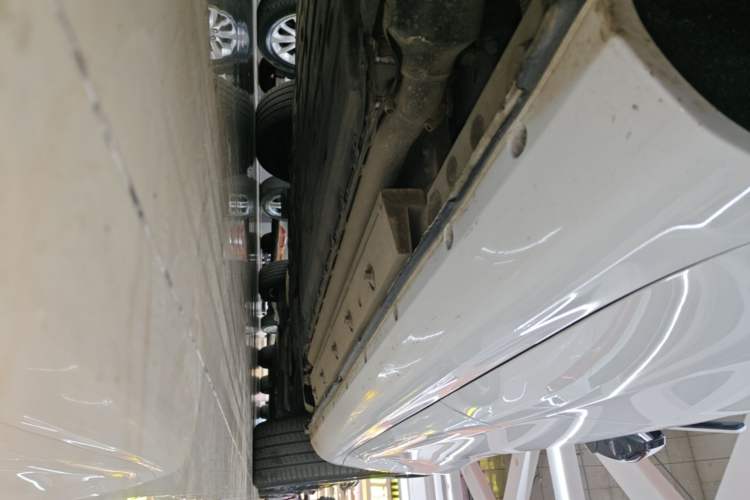 Used Hima AITO M5 2022 Extended-Range Four-Wheel Drive Flagship Edition Right Side Sill