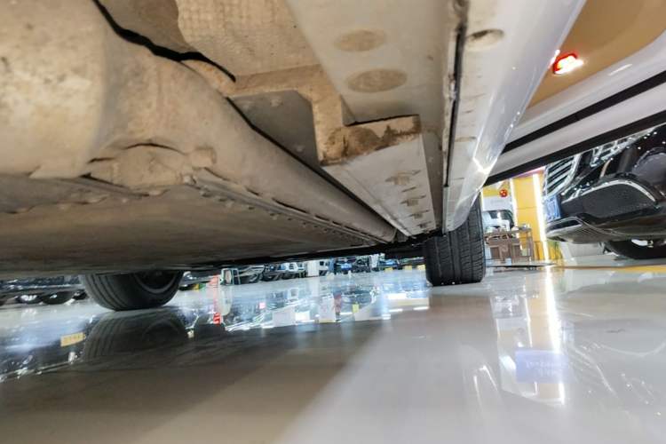 Used Hima AITO M5 2022 Extended-Range Four-Wheel Drive Ultimate Edition Right Side Sill