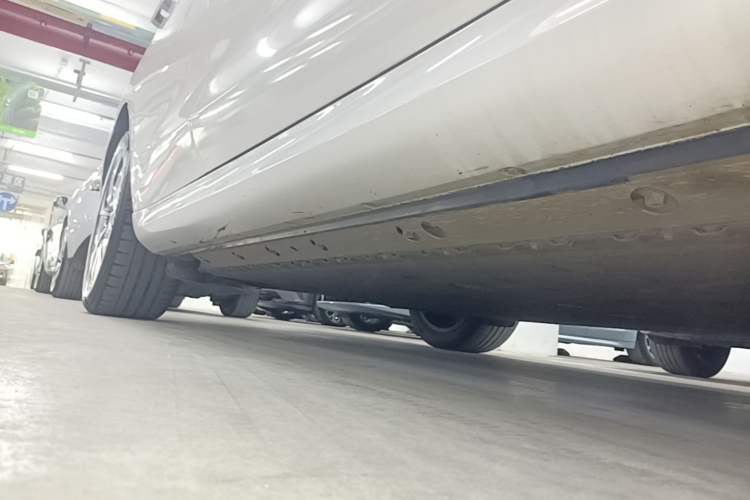 Used Hima AITO M5 2022 Pure Electric Rear-Drive Standard Edition Right Side Sill