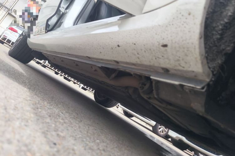 Used Hima AITO M5 2022 Range-Extended Rear-Drive Standard Version Right Side Sill