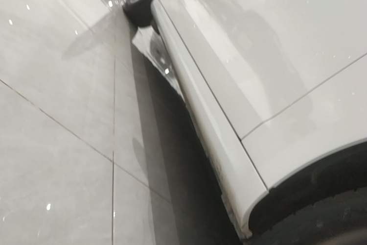 Used Hima AITO M5 2022 Range-Extended Rear-Drive Standard Version Right Side Sill