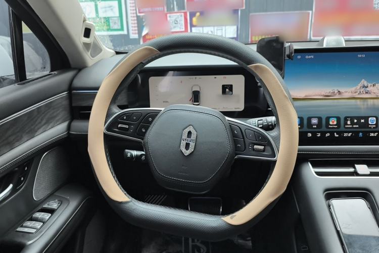 Used Hima AITO M5 2022 Extended-Range Four-Wheel Drive Ultimate Edition Steering Wheel